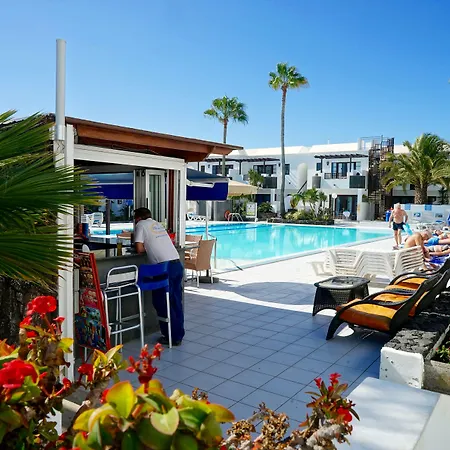 蓝色广场酒店 2*