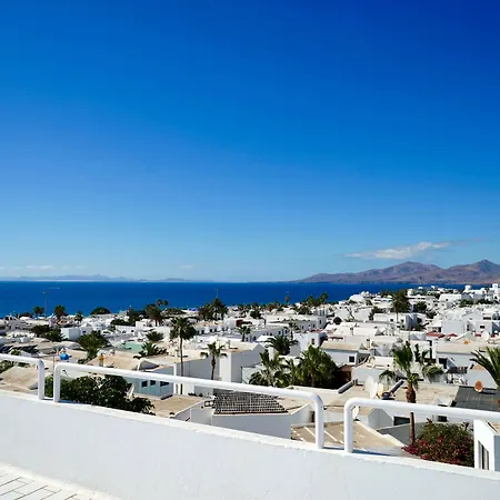 蓝色广场酒店 2*