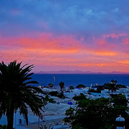 蓝色广场酒店 2*