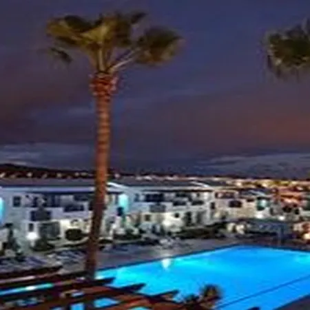 Plaza Azul Puerto del Carmen (Lanzarote)