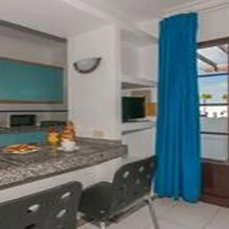 Plaza Azul Aparthotel Puerto del Carmen (Lanzarote)